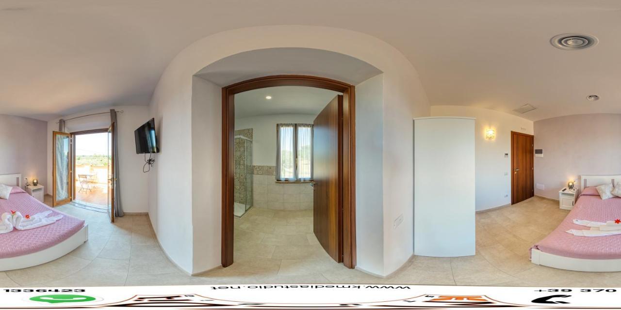 Agriturismo Il Vecchio Olivo Кастането Кардучи Екстериор снимка