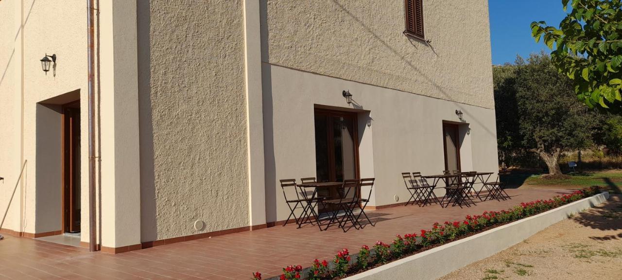 Agriturismo Il Vecchio Olivo Кастането Кардучи Екстериор снимка