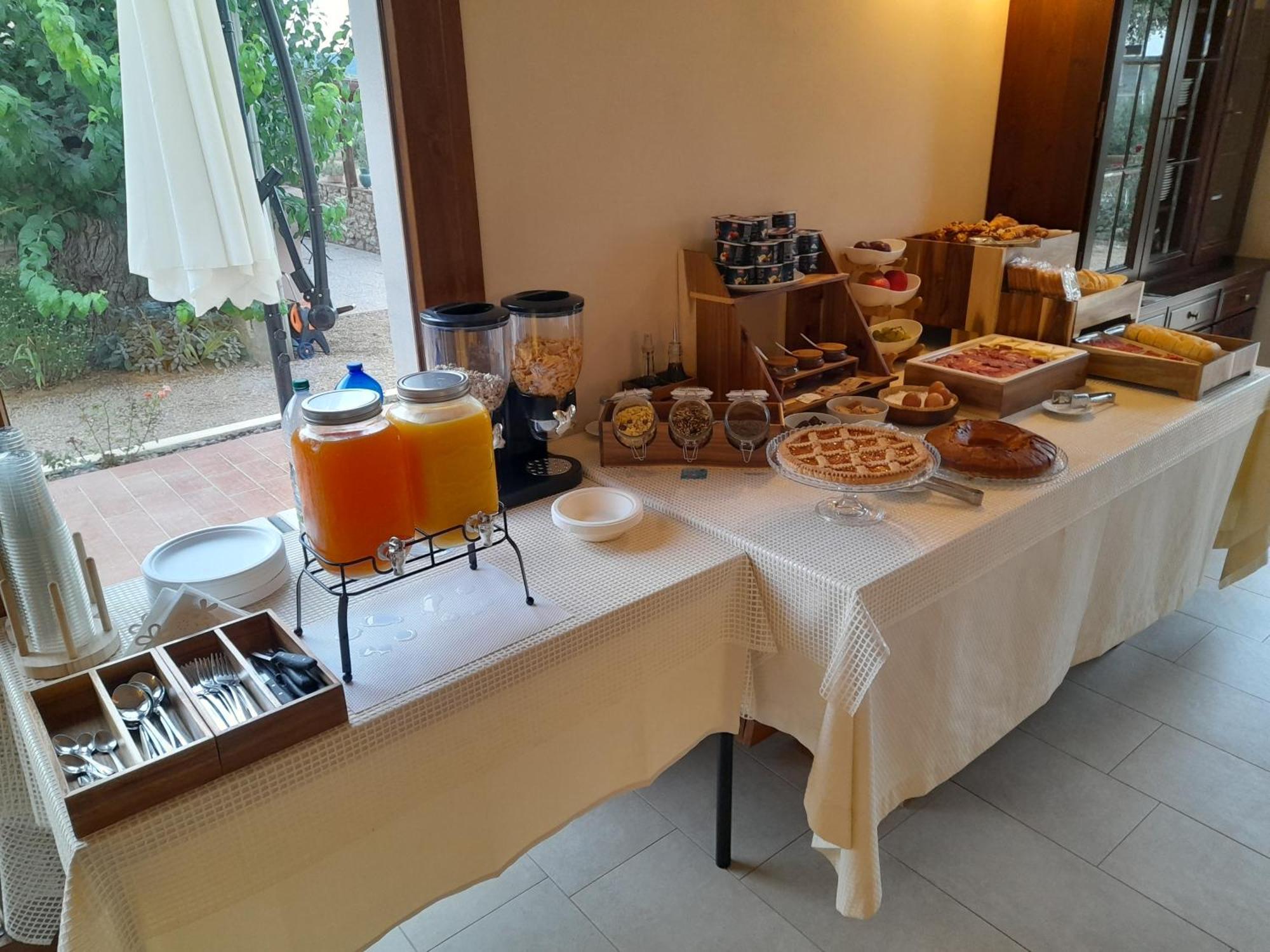Agriturismo Il Vecchio Olivo Кастането Кардучи Екстериор снимка